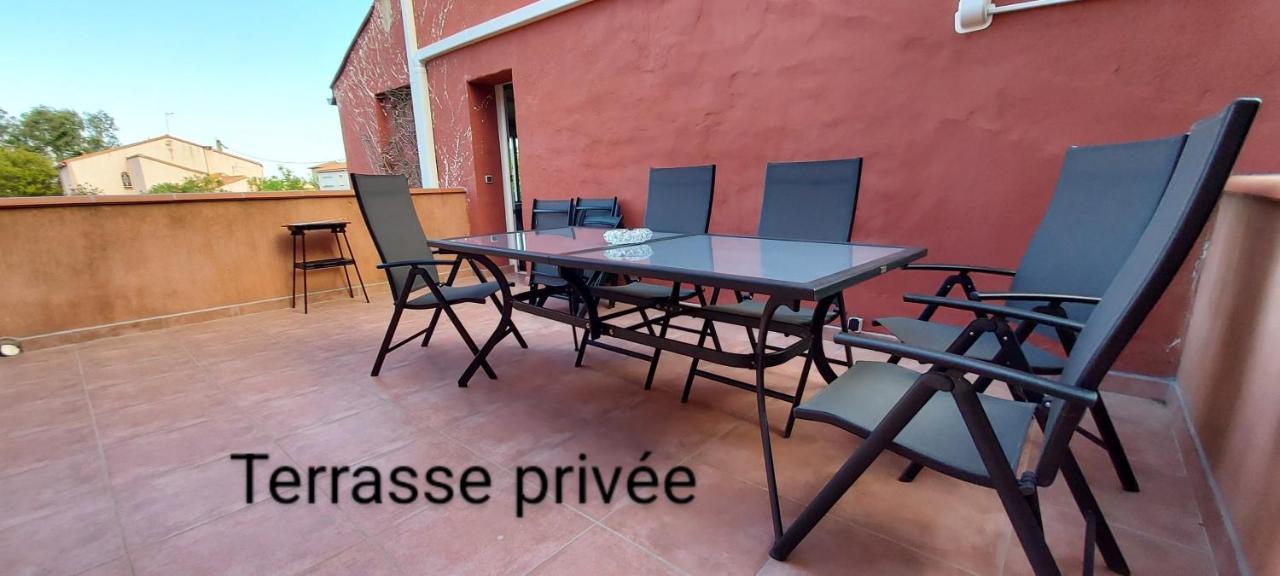 Le Barcares Logement Climatise Pour 6 Personnes, Draps Et Serviettes Non Fournis Air-Conditioned Accommodation For 6 People, Sheets And Towels Not Provided Alojamiento Con Aire Acondicionado Para 6 Personas, Sabanas Y Toallas No Incluidas Kültér fotó